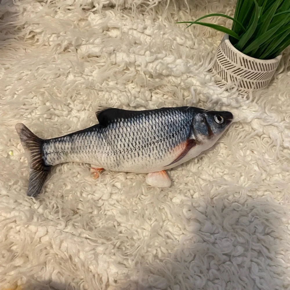 2 Moving Fish Flopping Toy Realistic Simulated Interactive Chew Toy HG102